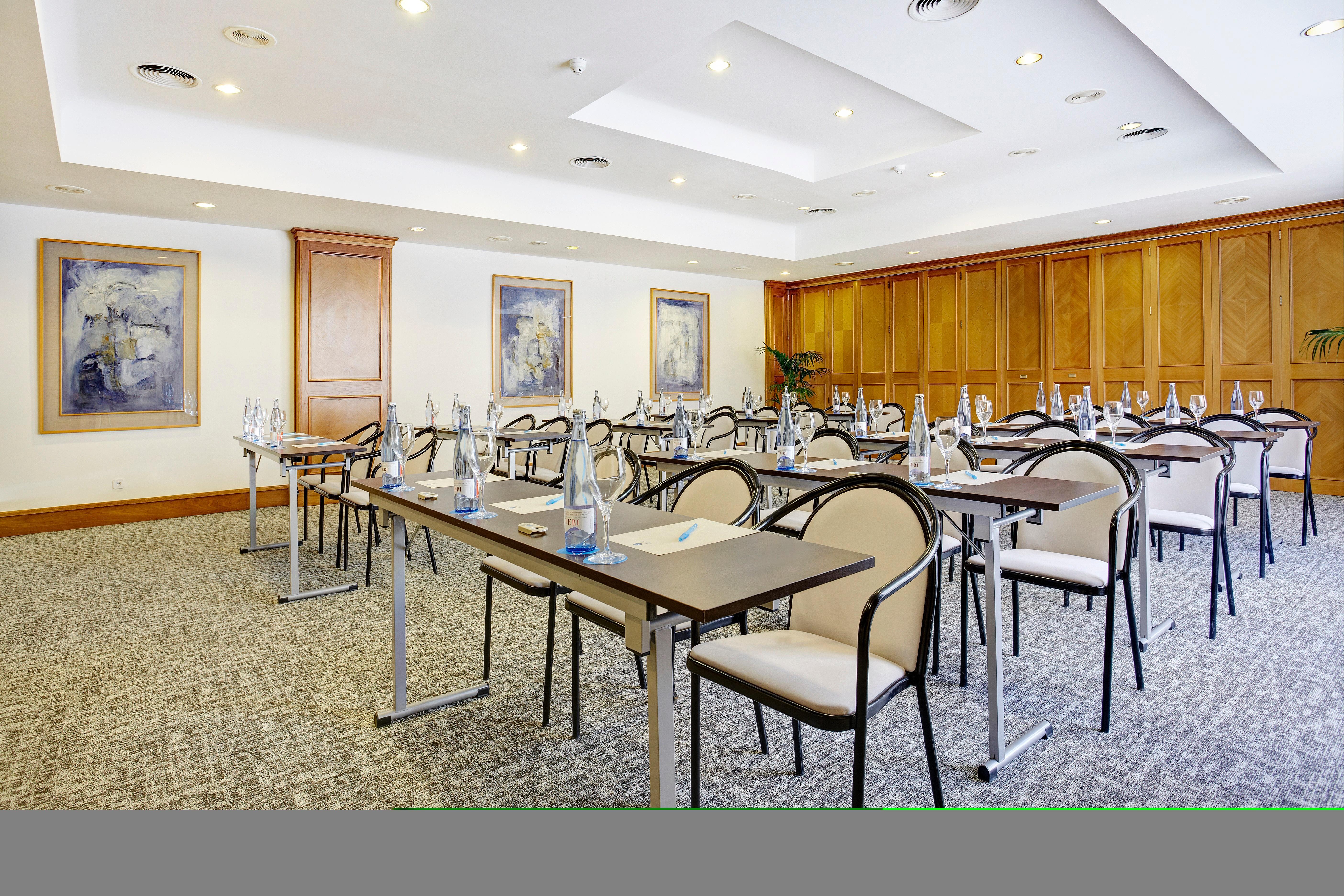Grupotel Parc Natural & Spa Playa de Muro  Bagian luar foto Meeting room