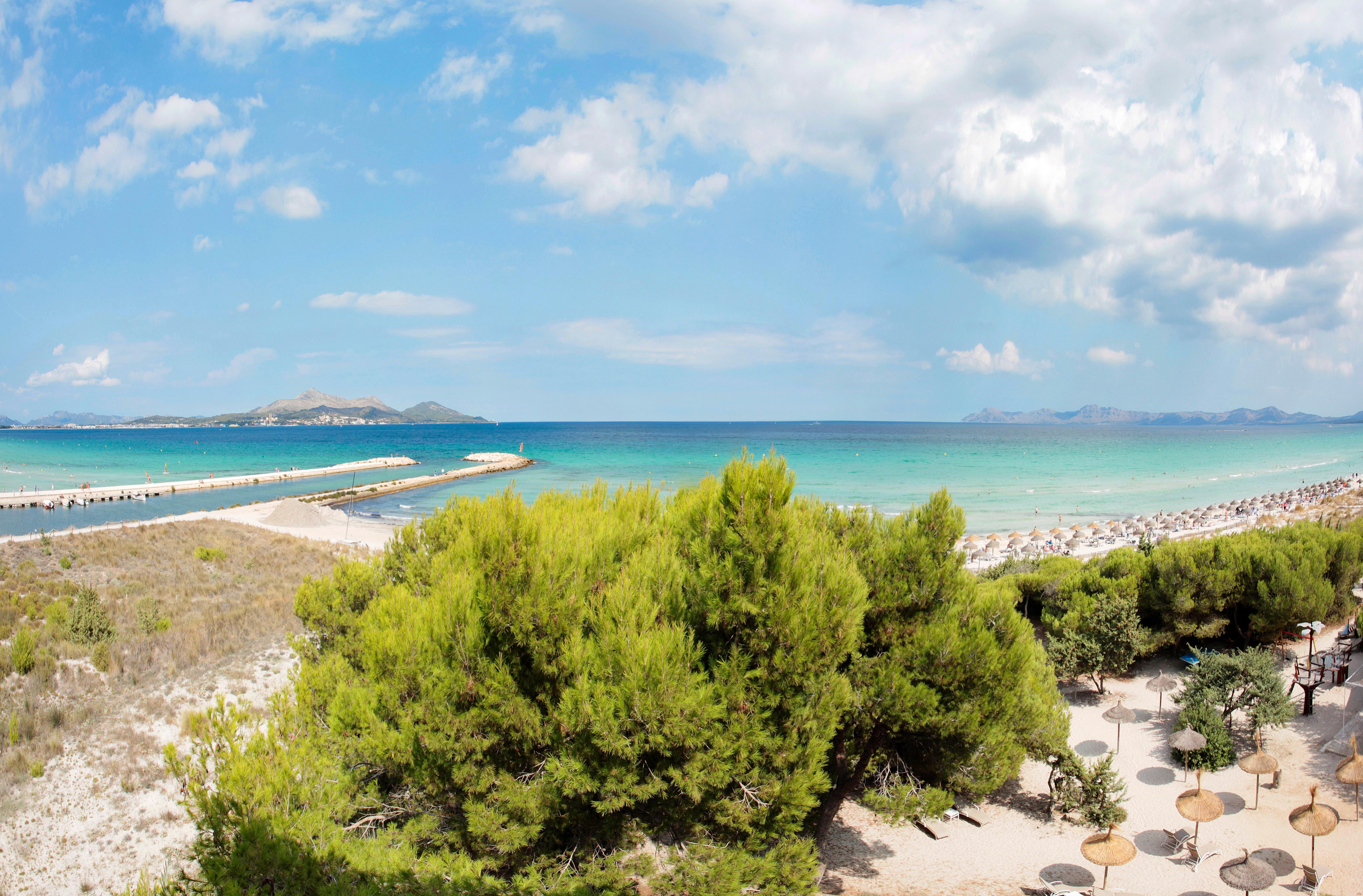 Grupotel Parc Natural & Spa Playa de Muro  Bagian luar foto View of the bay