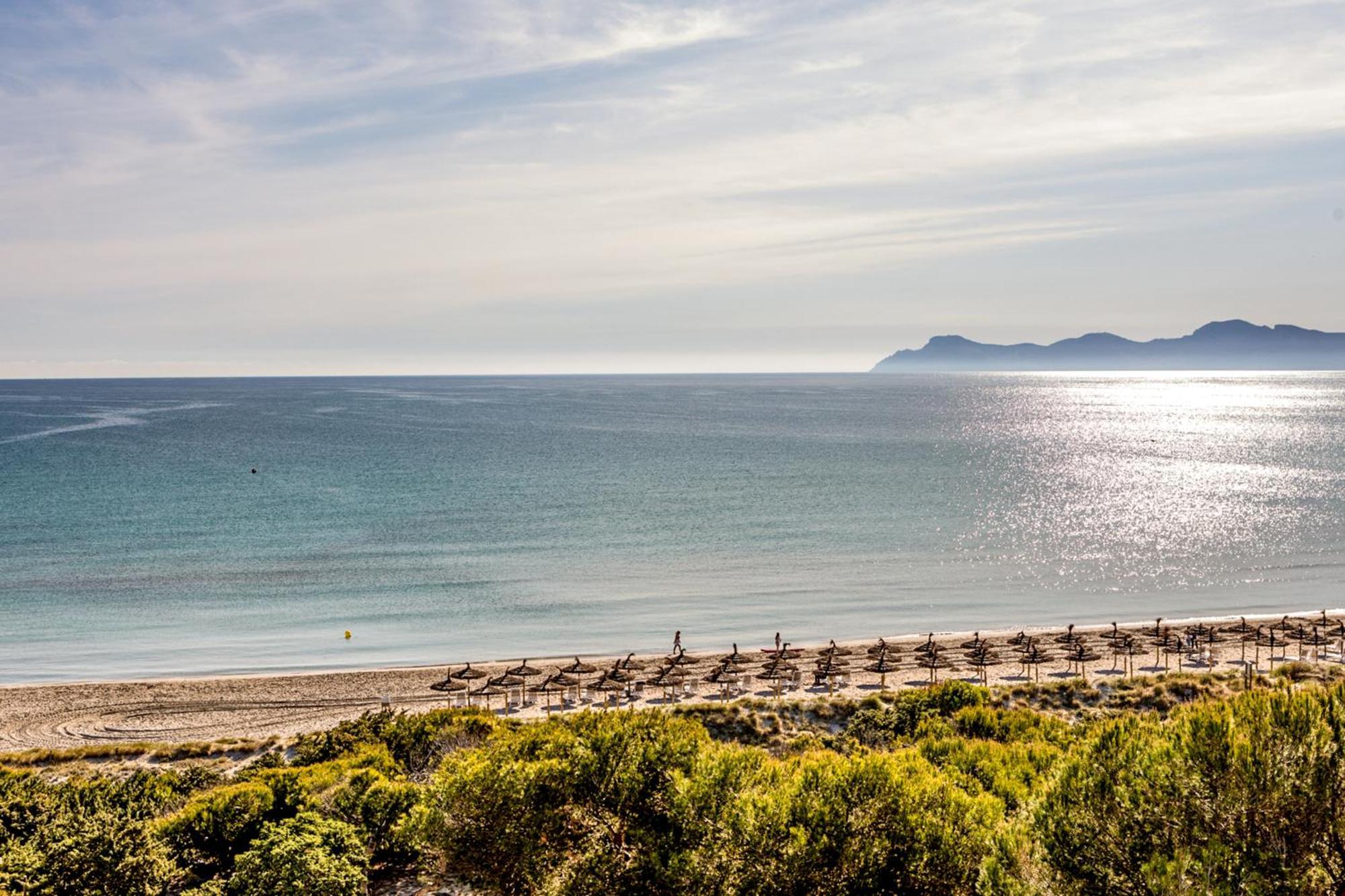 Grupotel Parc Natural & Spa Playa de Muro  Bagian luar foto View of the beach