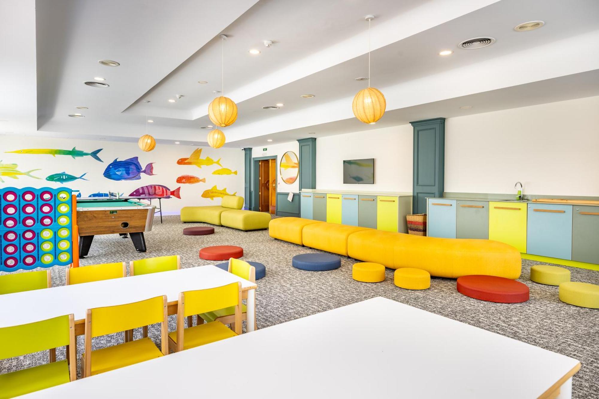 Grupotel Parc Natural & Spa Playa de Muro  Bagian luar foto The children's area