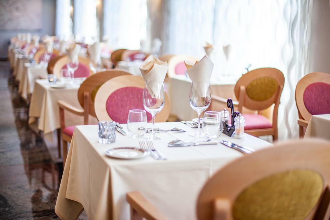 Grupotel Parc Natural & Spa Playa de Muro  Bagian luar foto Restaurant