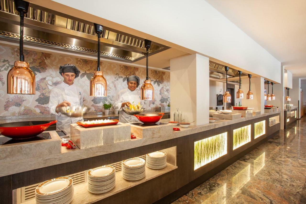 Grupotel Parc Natural & Spa Playa de Muro  Bagian luar foto Live Kitchen at The Park, Hyderabad